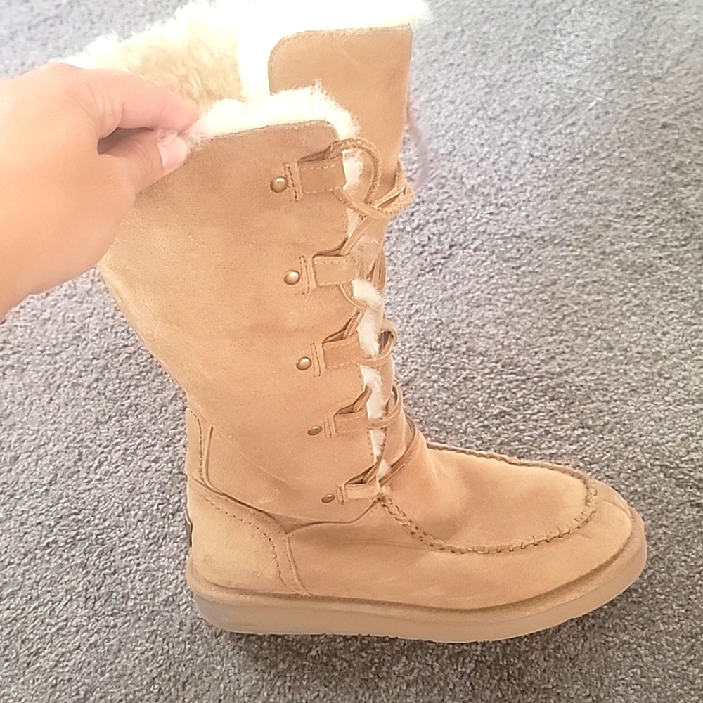 Knee high UGG boot